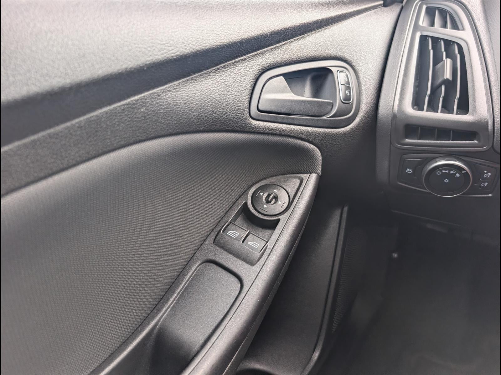 2016 Ford Focus S