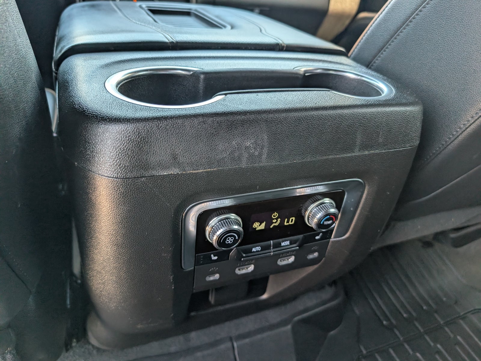 2021 GMC Yukon XL AT4