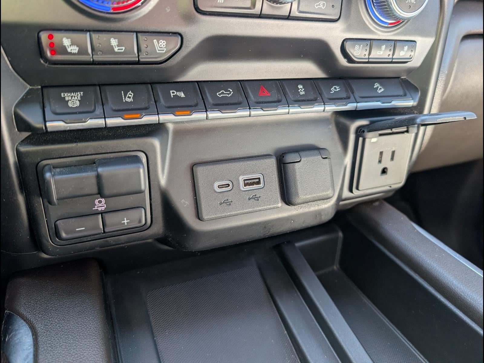 2023 GMC Sierra 3500 HD Denali