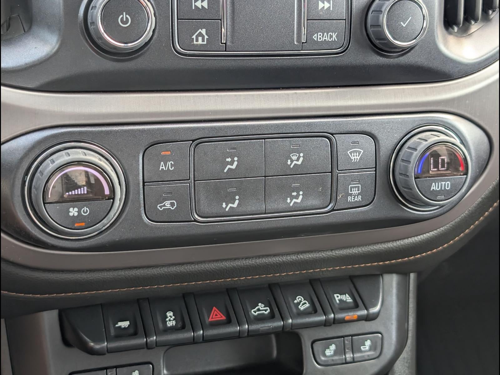 2022 GMC Canyon AT4 - Leather
