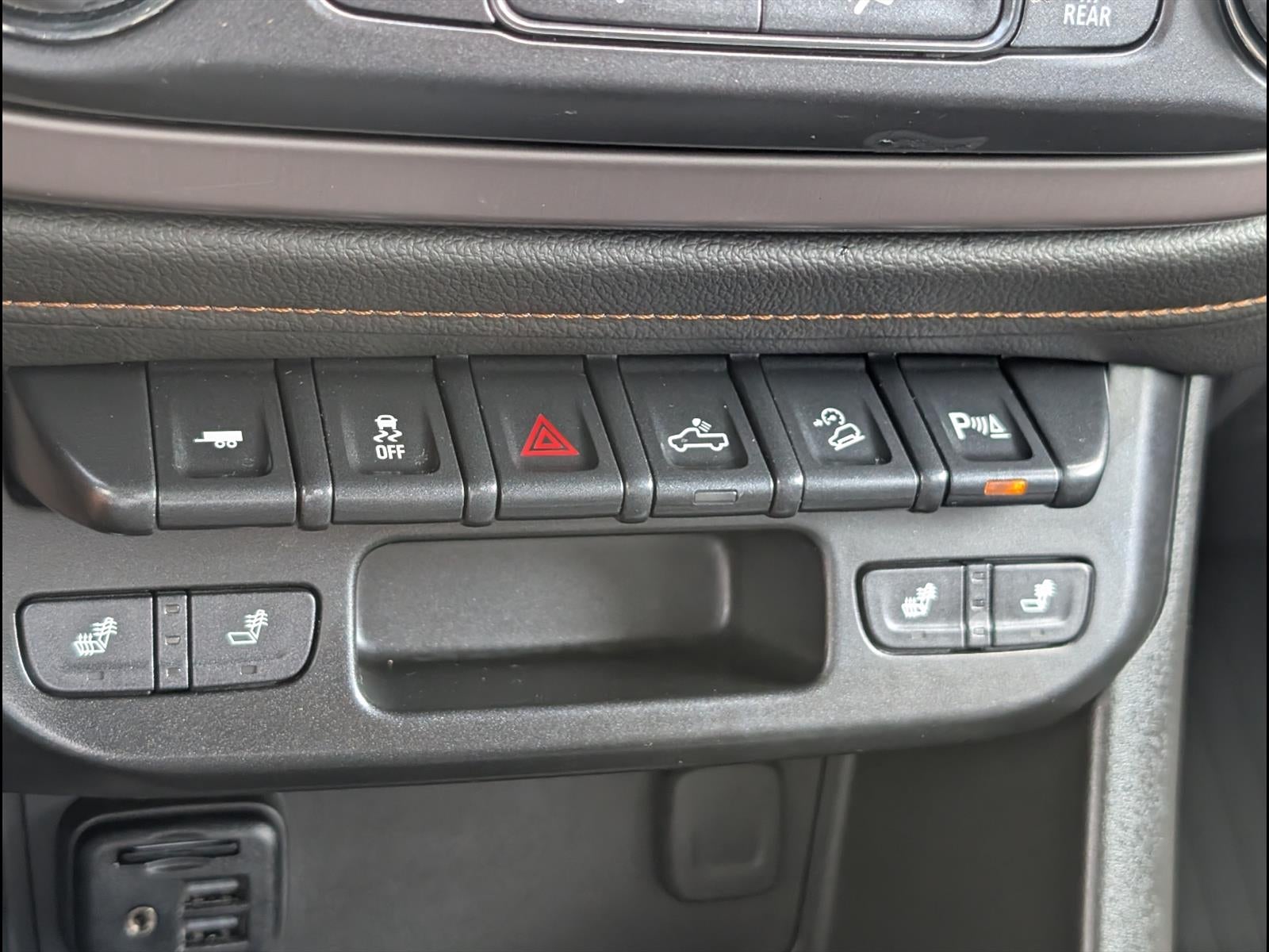 2022 GMC Canyon AT4 - Leather