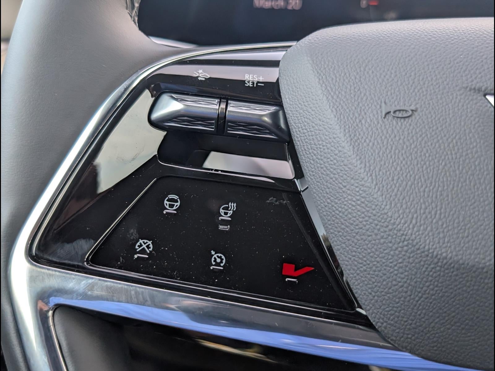 2026 Cadillac VISTIQ Luxury