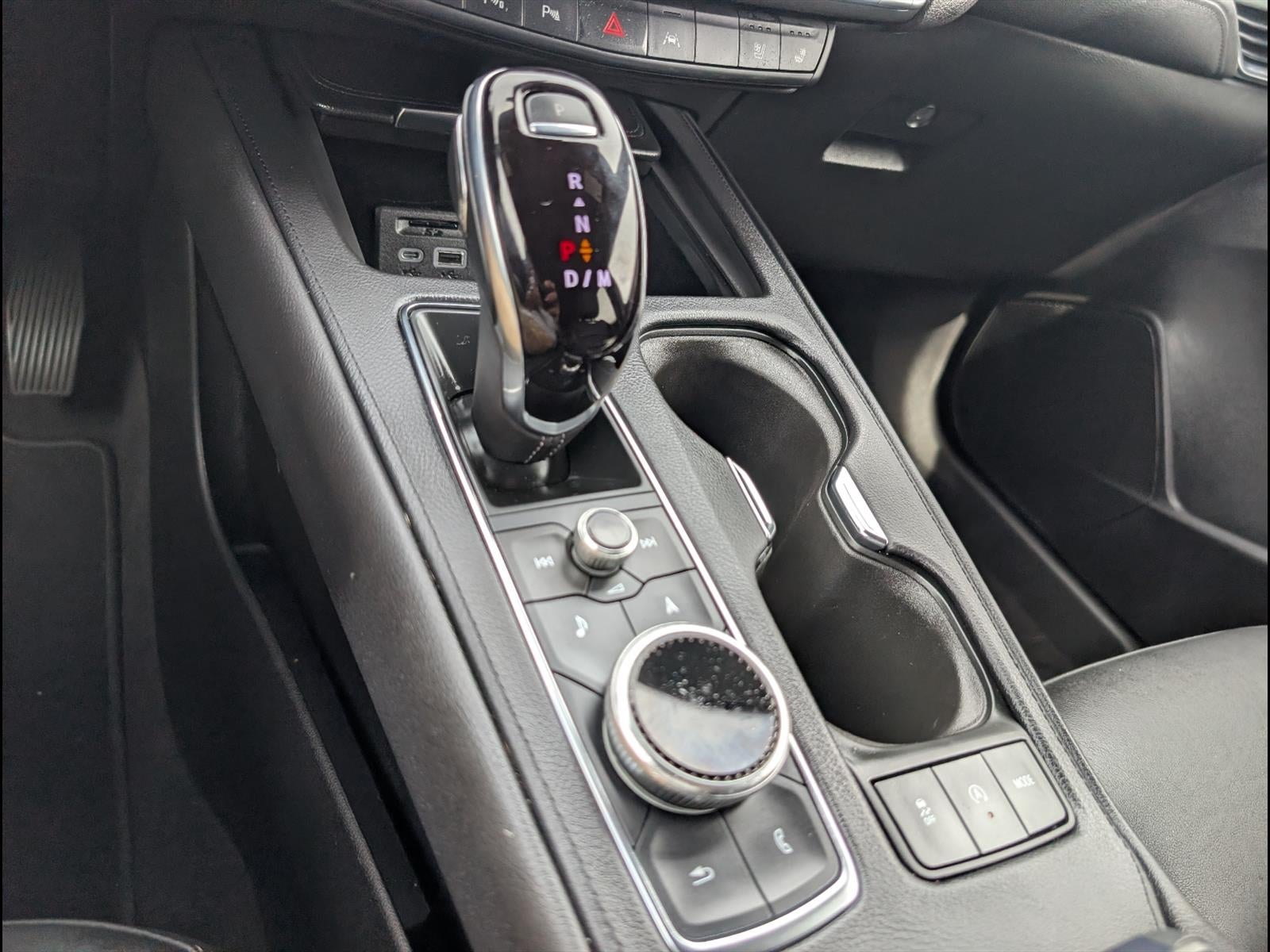 2022 Cadillac XT4 Premium Luxury