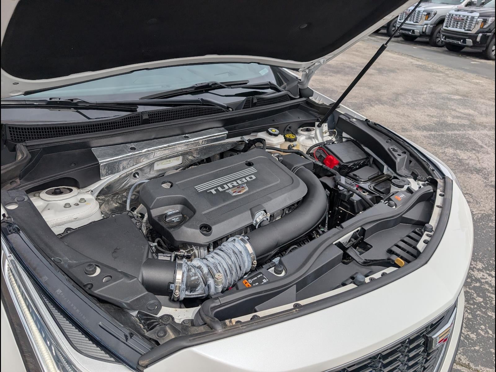 2022 Cadillac XT4 Premium Luxury