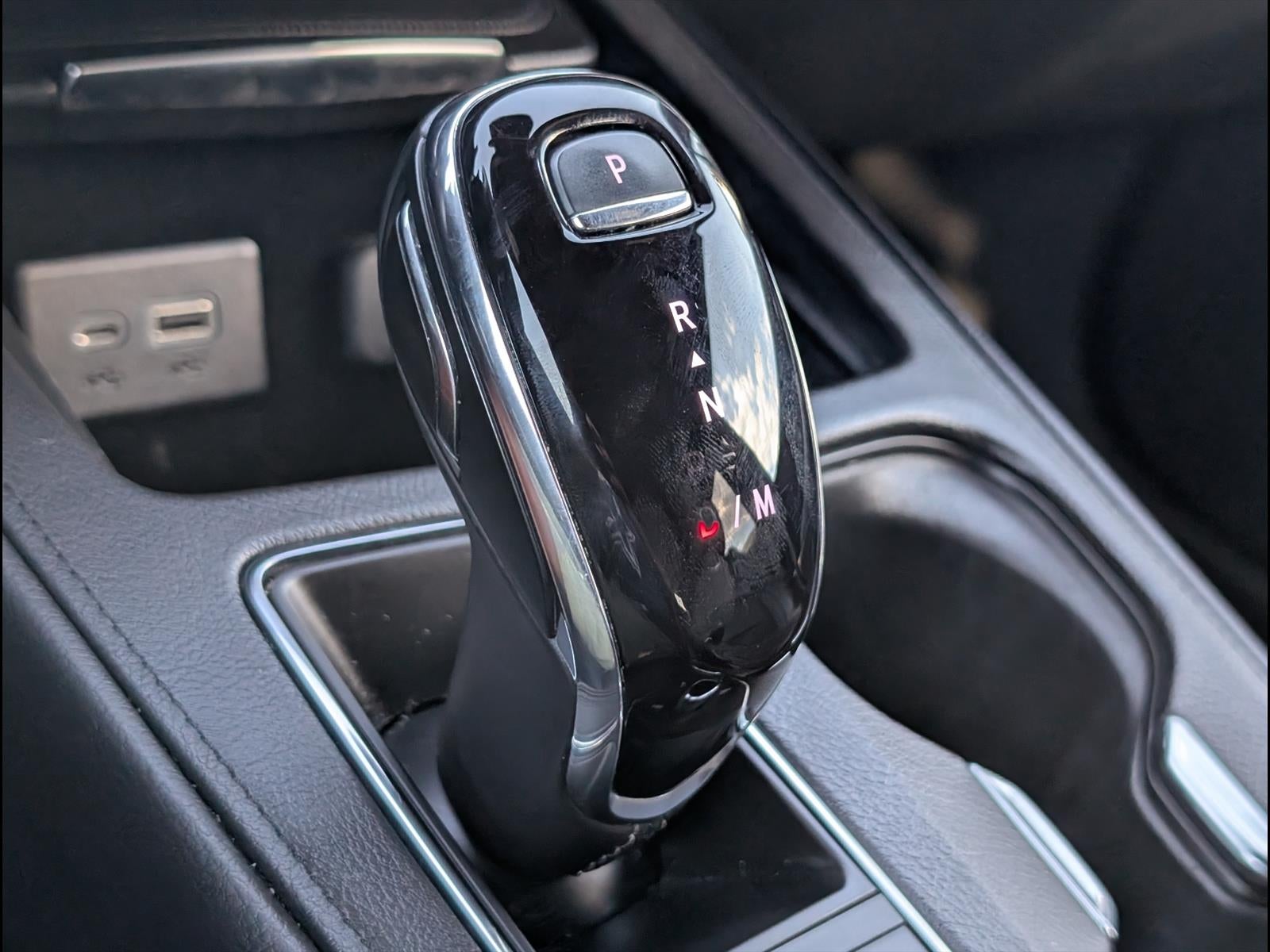 2023 Cadillac XT4 FWD Premium Luxury