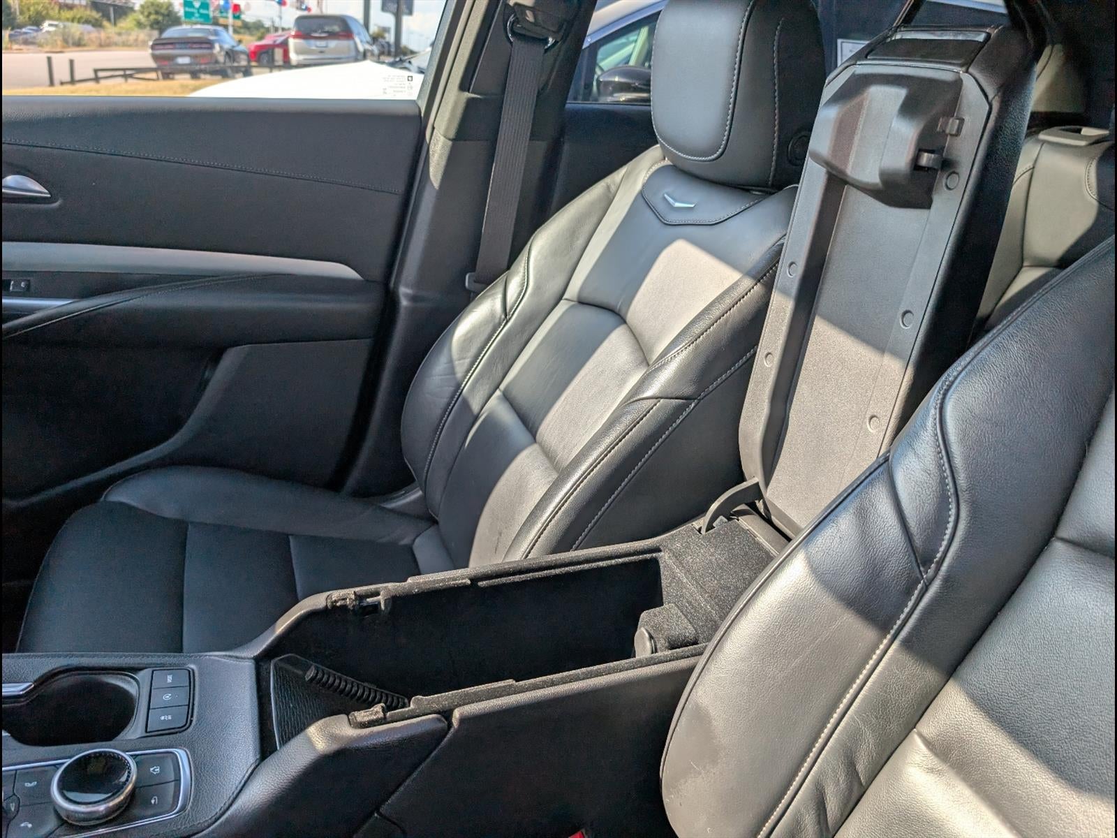 2023 Cadillac XT4 FWD Premium Luxury