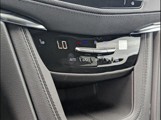 2025 Cadillac XT5 Luxury