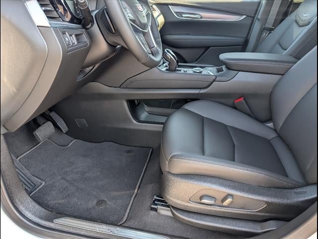 2025 Cadillac XT5 Luxury