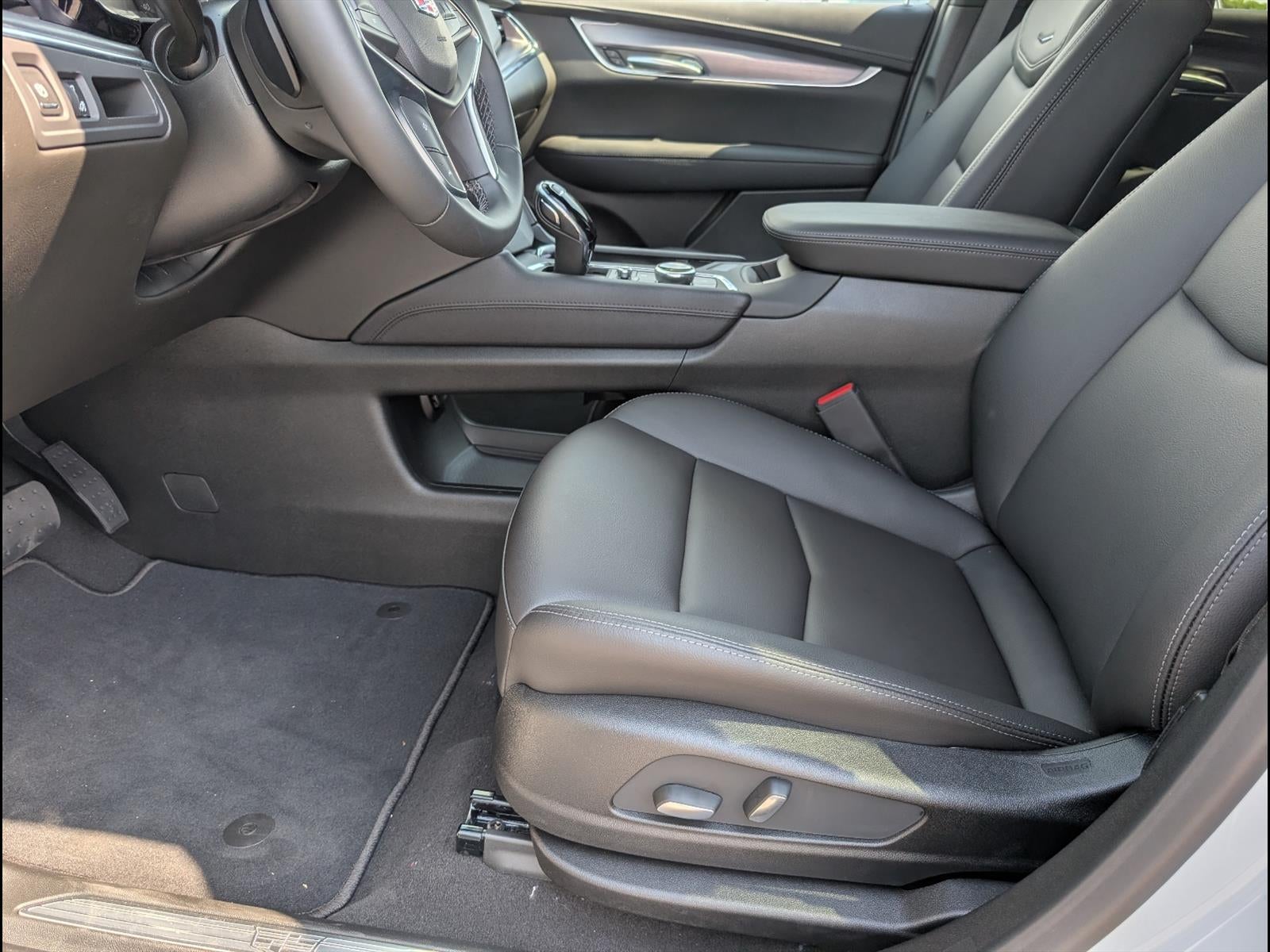2026 Cadillac XT5 Luxury