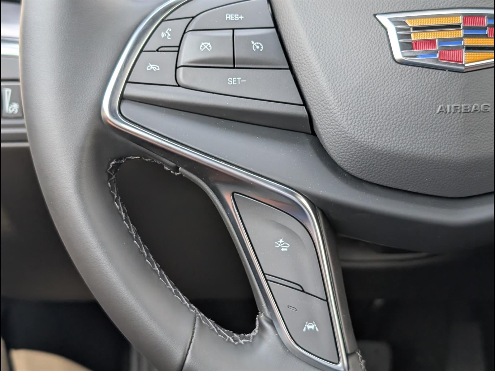 2026 Cadillac XT5 Luxury