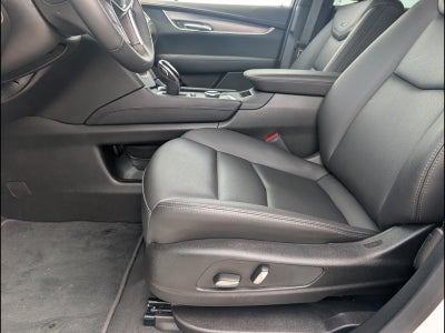 2026 Cadillac XT5 Luxury