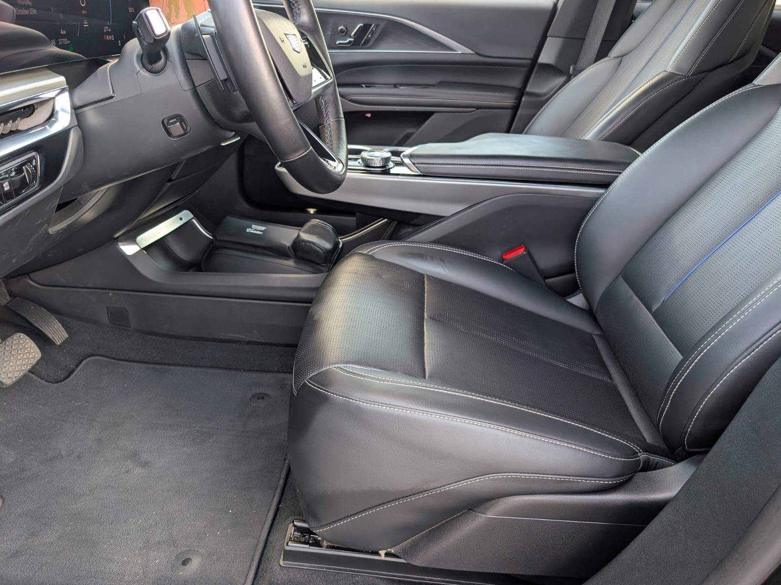 2024 Cadillac LYRIQ Sport 1