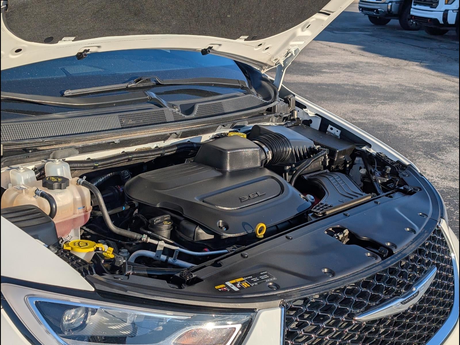 2024 Chrysler Pacifica Touring L