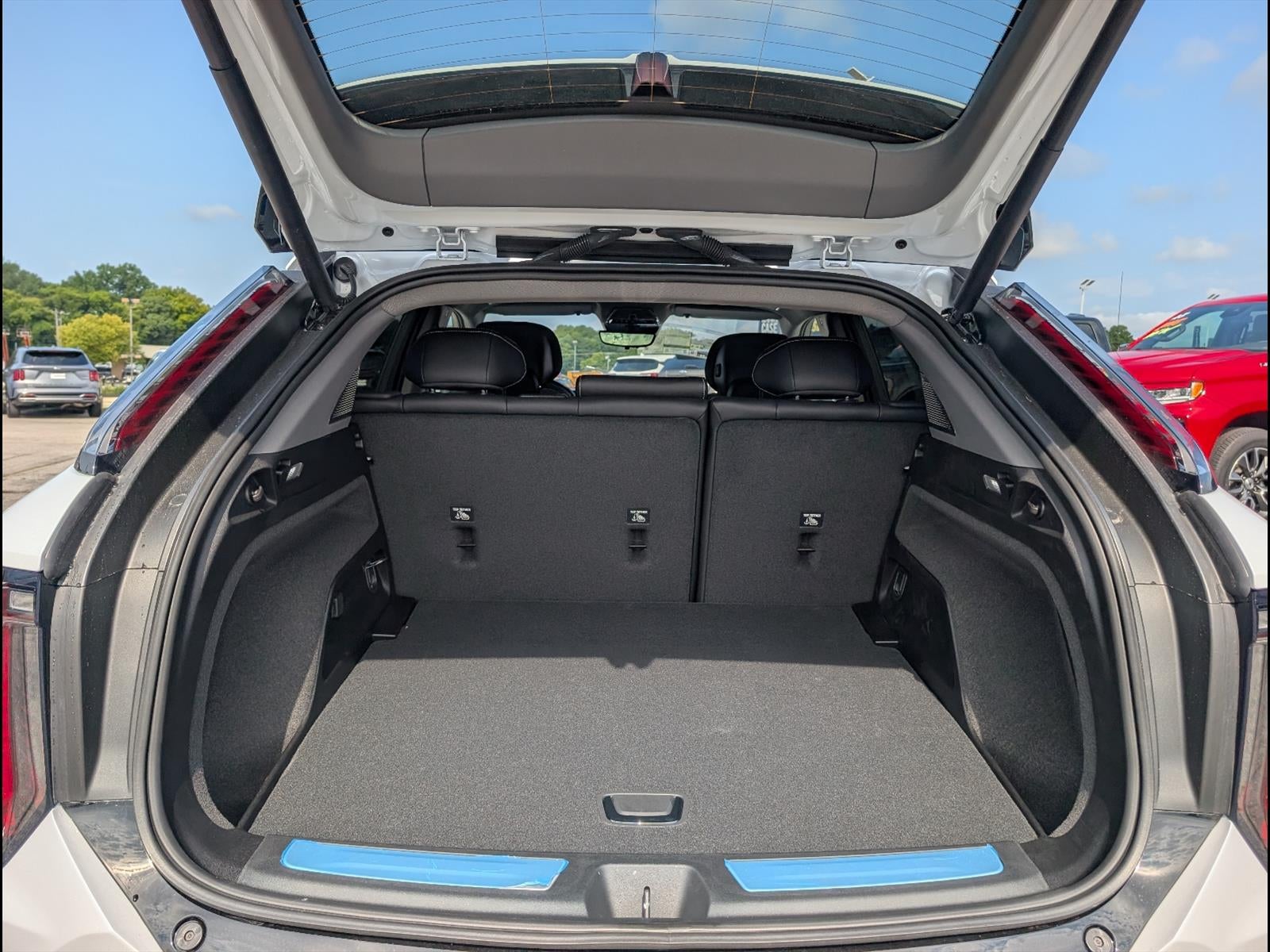 2027 Cadillac OPTIQ Luxury
