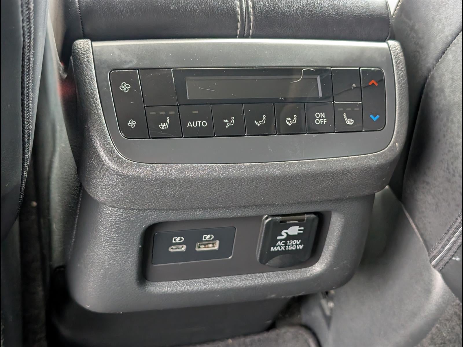 2024 Nissan Pathfinder Platinum