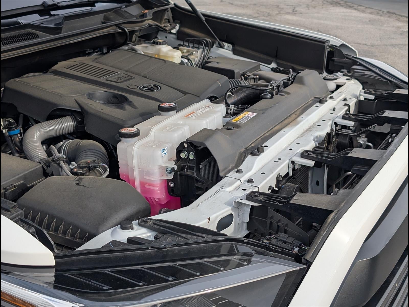 2024 Toyota Tundra 4WD SR5