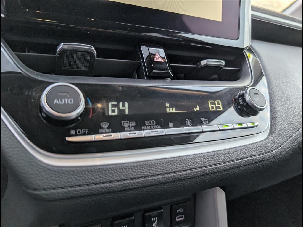 2024 Toyota Corolla Cross XLE