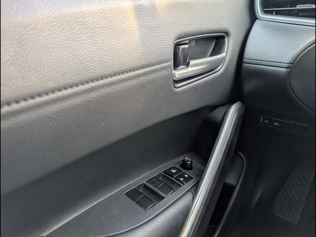 2024 Toyota Corolla Cross XLE