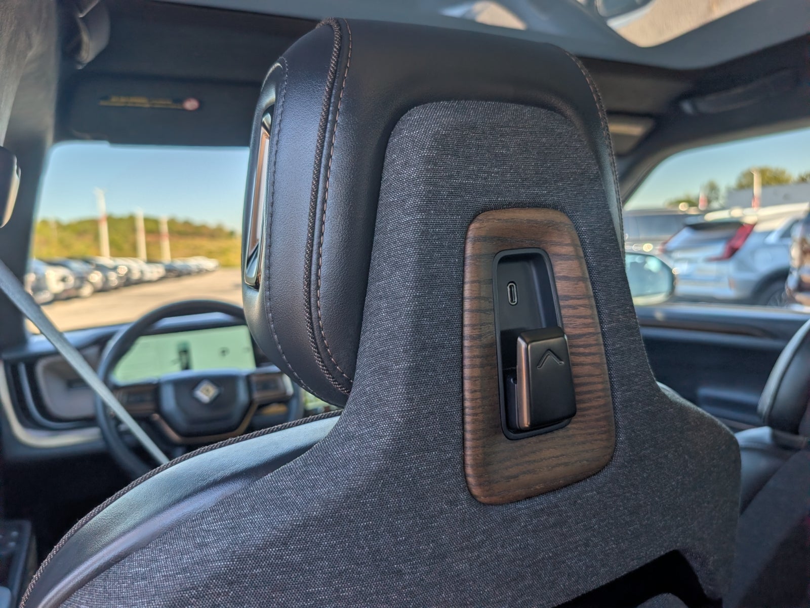 2026 RIVIAN R1S Tri Motor Max Pack