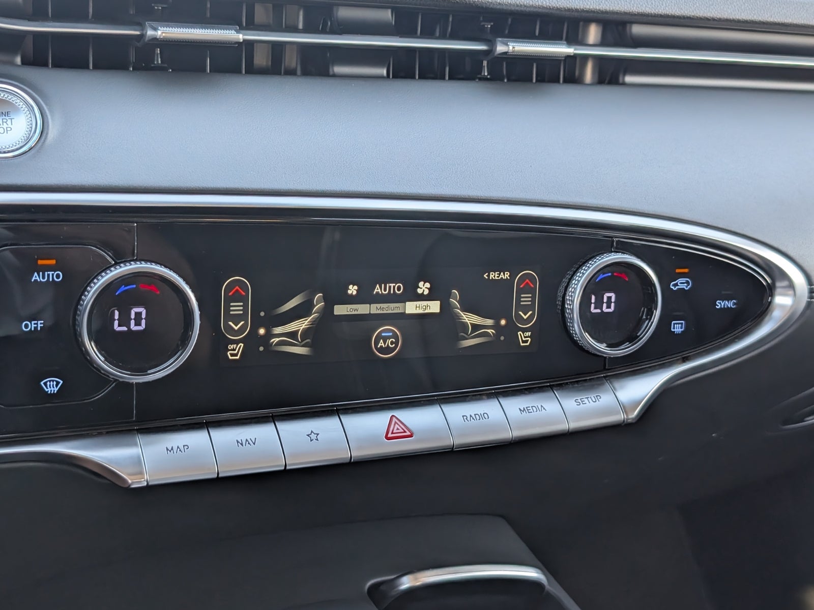2025 Genesis GV70 2.5T