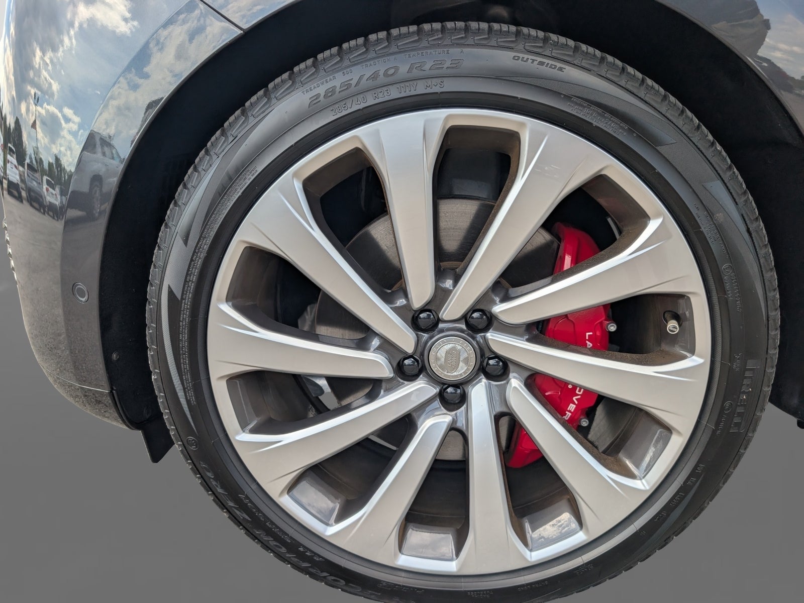 2024 Land Rover Range Rover SV