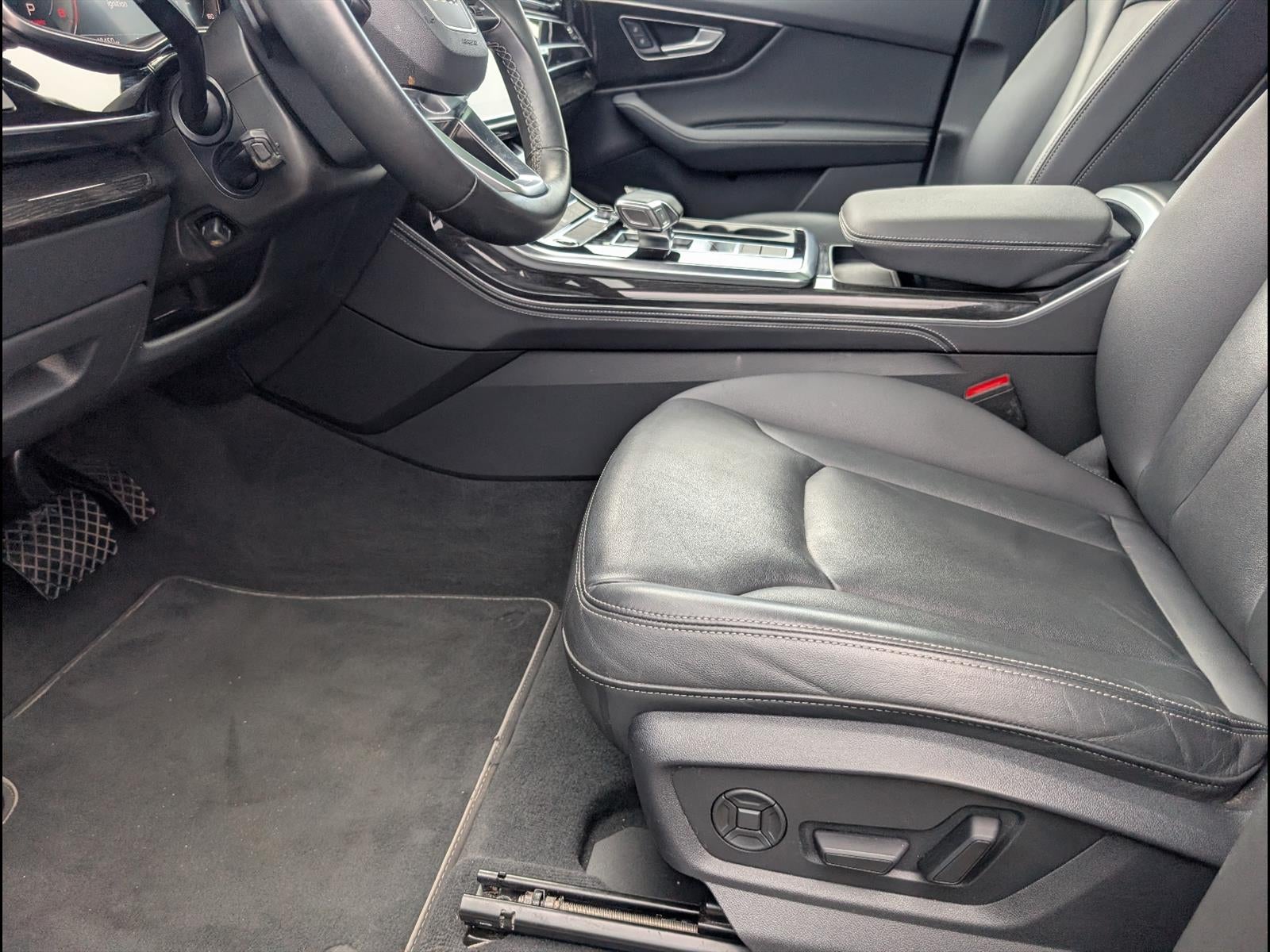 2025 Audi Q7 Premium Plus