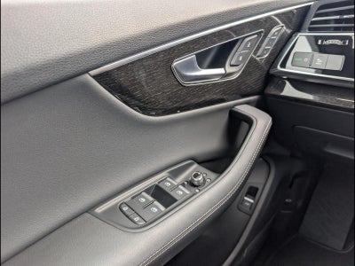 2025 Audi Q7 Premium Plus