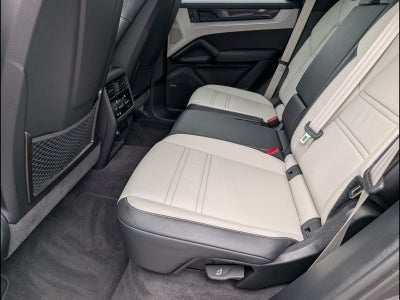 2024 Porsche Cayenne AWD