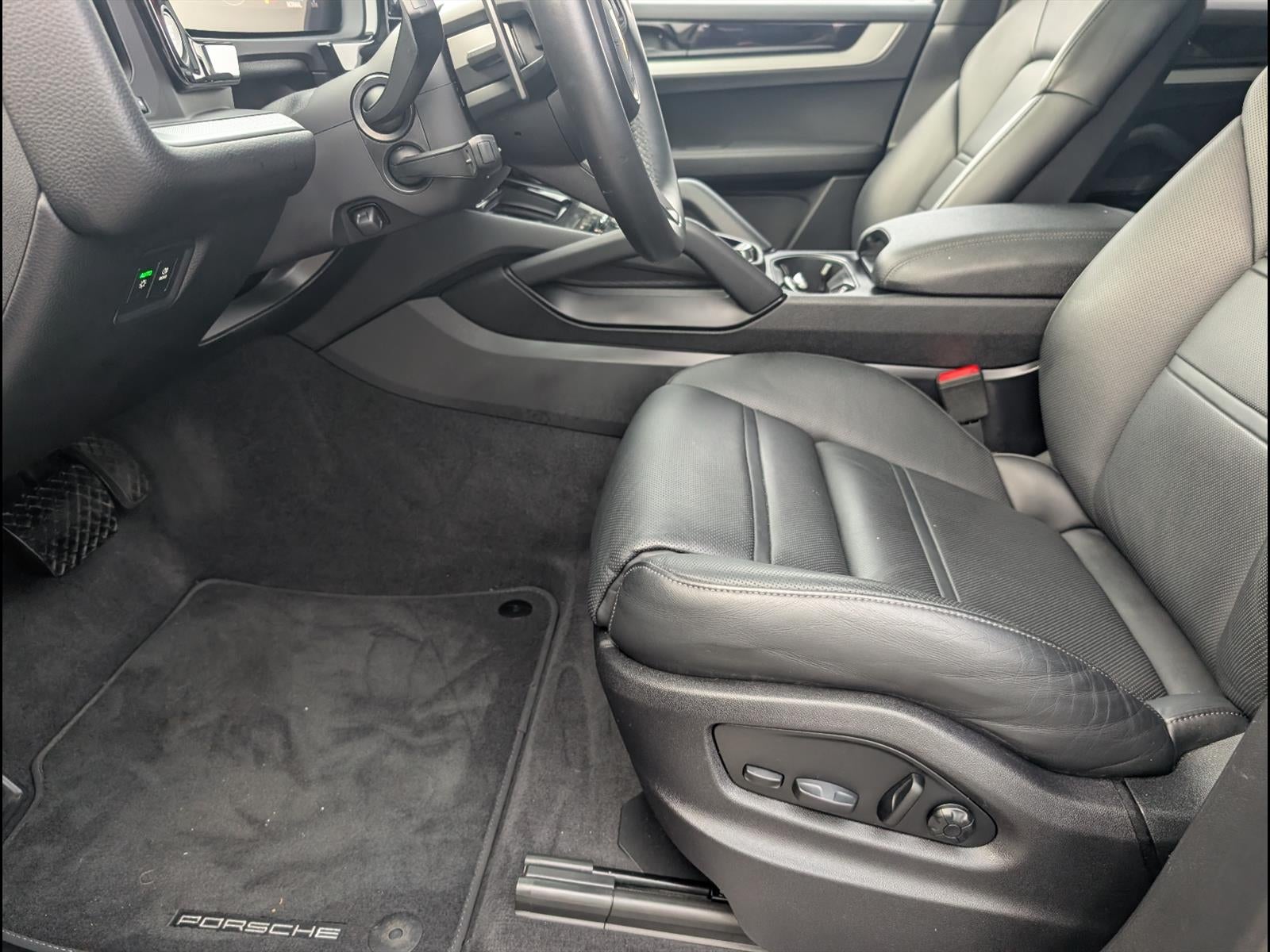 2024 Porsche Cayenne Coupe AWD