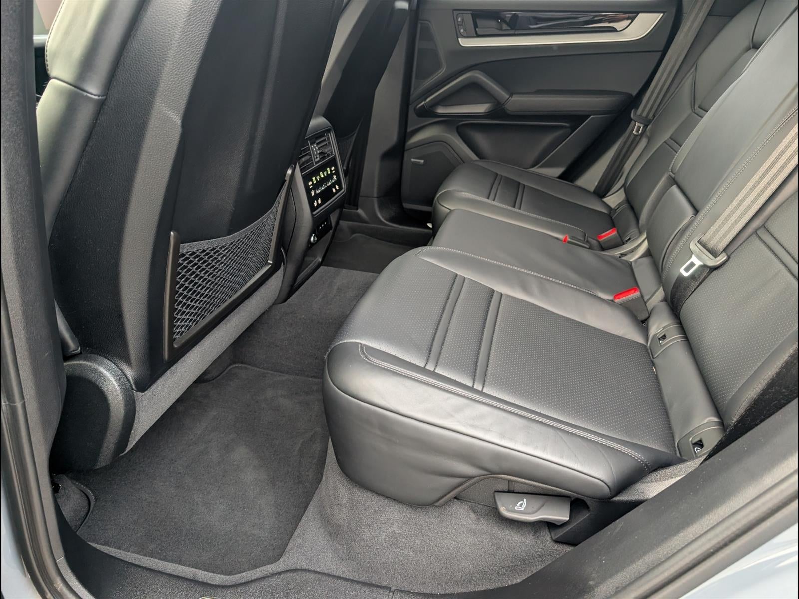 2024 Porsche Cayenne Coupe AWD