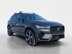 2023 Volvo XC60 Recharge Plug-In Hyb Ultimate Dark Theme