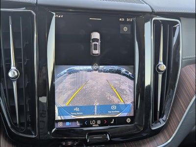 2023 Volvo XC60 Recharge Plug-In Hyb Ultimate Dark Theme